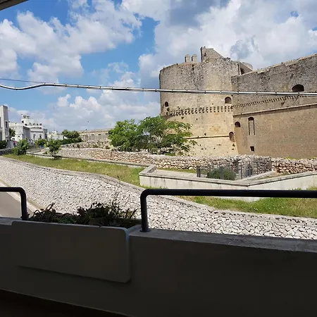 Guardiana Del Castello Otranto