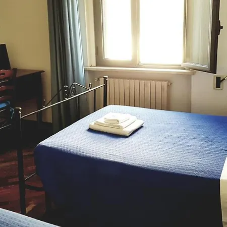 Guardiana Del Castello Nyaraló Otranto