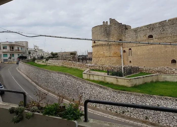 Guardiana Del Castello بيت للعطل أوترانتو